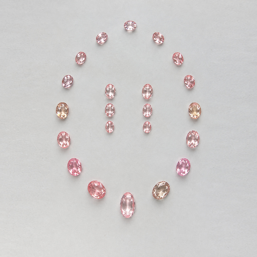 1594590-1 Parti rosa topaser totalt ca 111,38 ctv