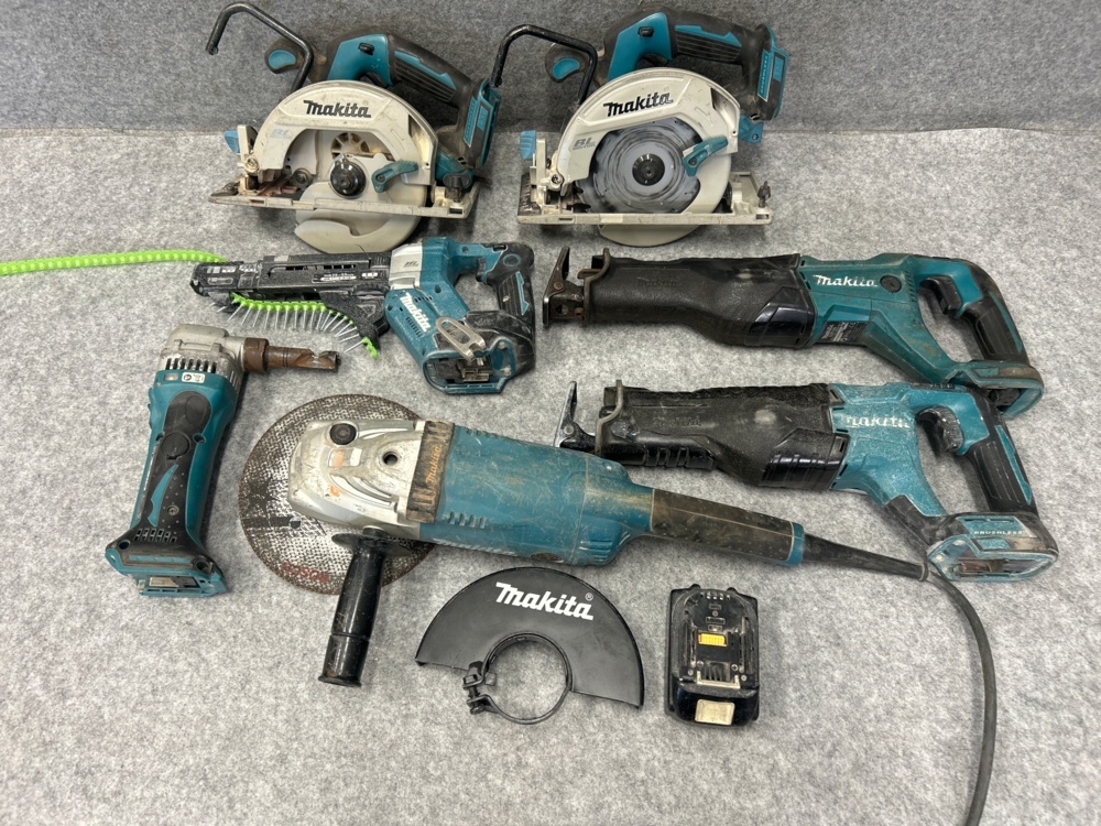 1497778-1 Tool kit - Makita