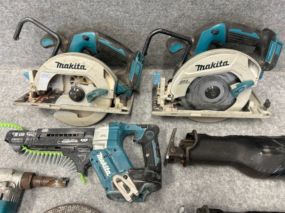 1497778-2 Tool kit - Makita