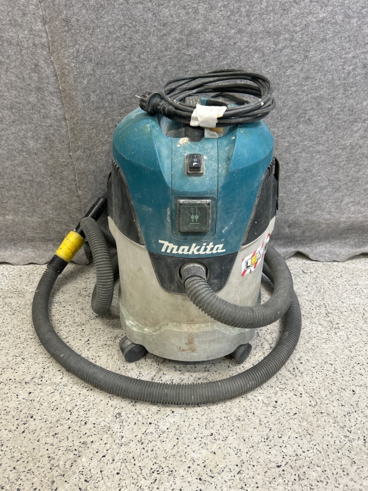 1497779-1 Industrial vacuum cleaner - Makita VC2512L