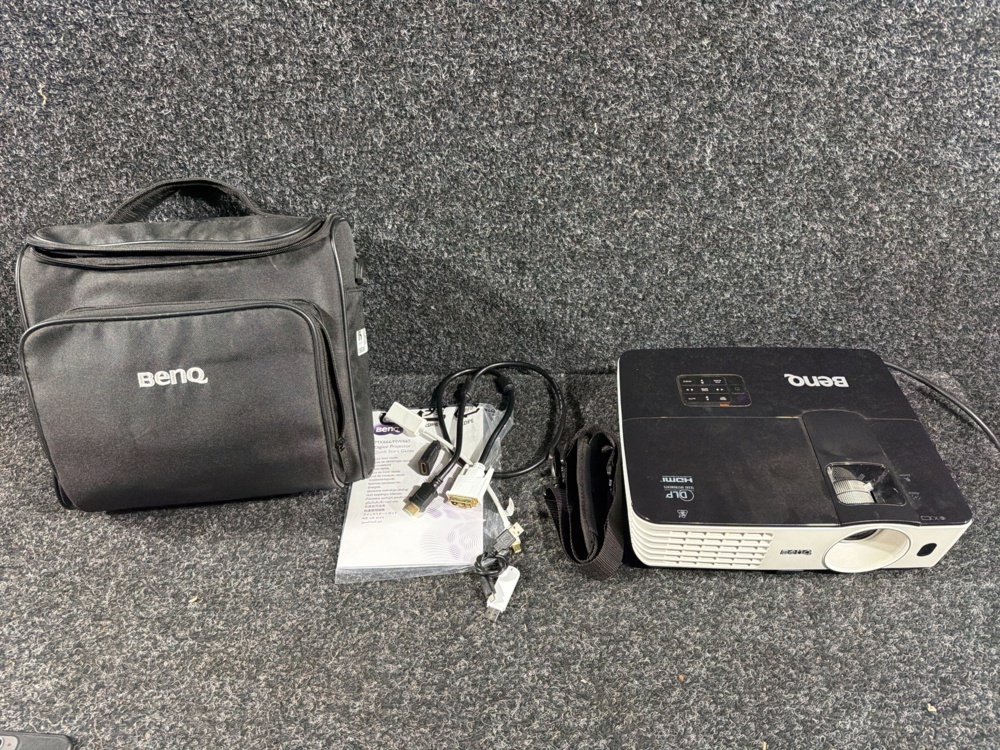 1566345-1 Projector with bag and accessories BenQ MW665