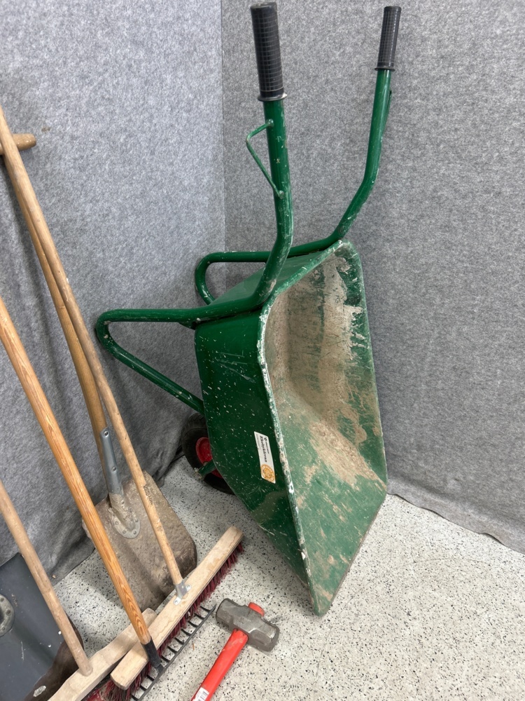 1497781-2 Garden tools