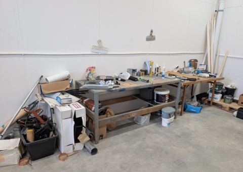 Workbench and lot of building materials
