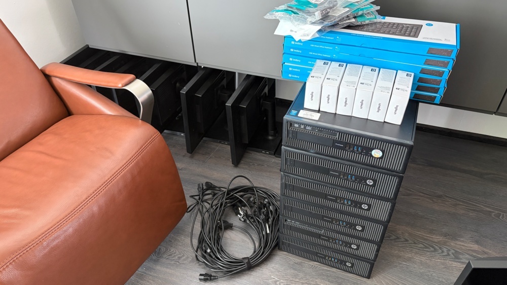 1595324-1 6 complete computers