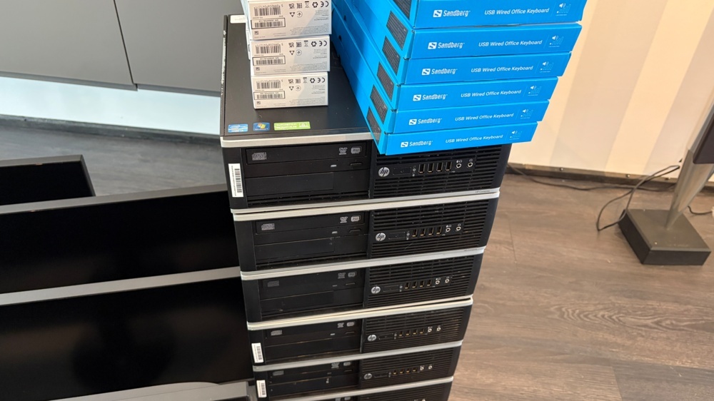 1595325-2 7 complete computers