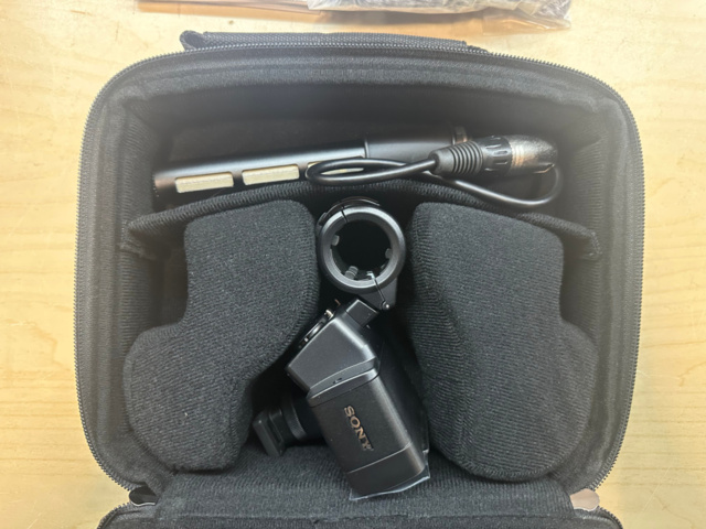 1571322-5 Videokamera Sony FDR-AX100E med tillbehör