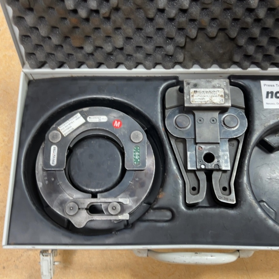 1540031-3 Press loop and press jaw – Novopress