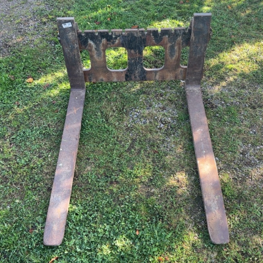 1587686-1 Pallet forks – Avant Tecno A32737