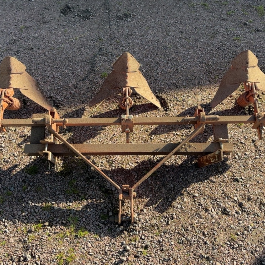 1587696-2 Three-row dome log for tractor