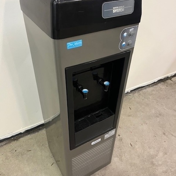 1546021-1 Vattendispenser - Kallt och neutralt