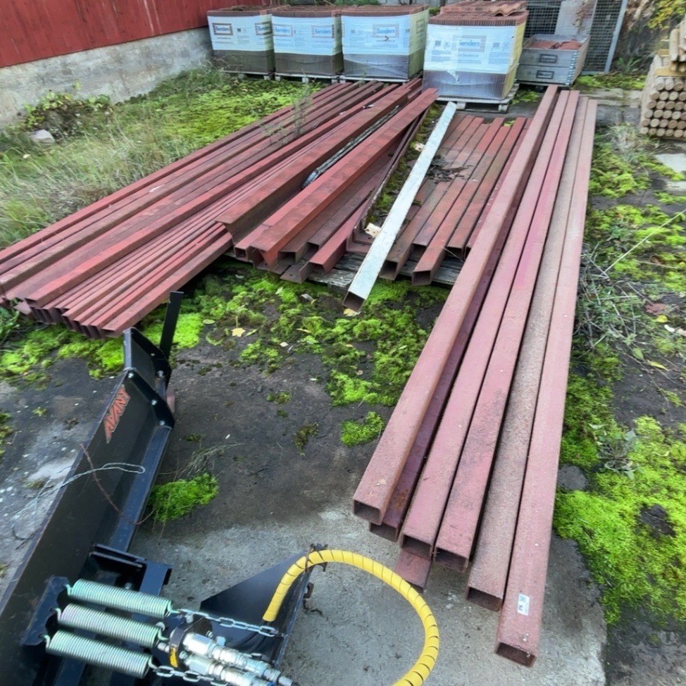 1587713-1 Lot of steel profiles