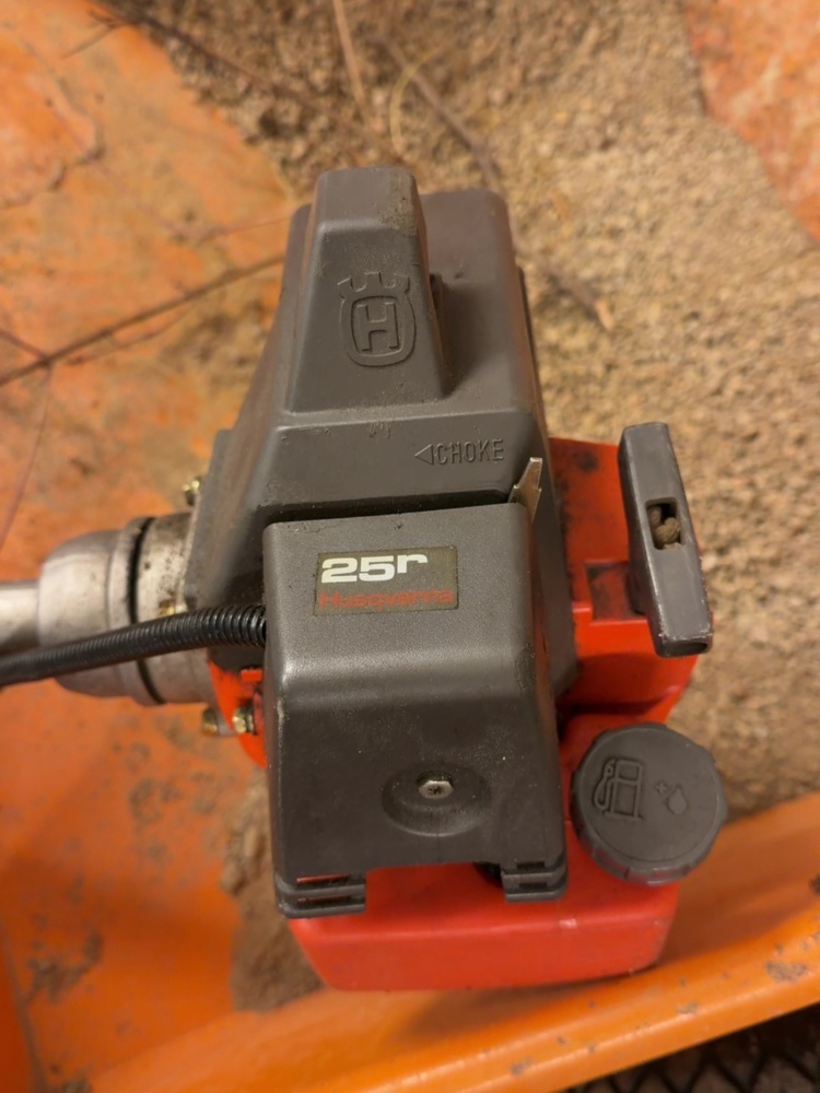 1583632-2 Brushcutter - Husqvarna 25R