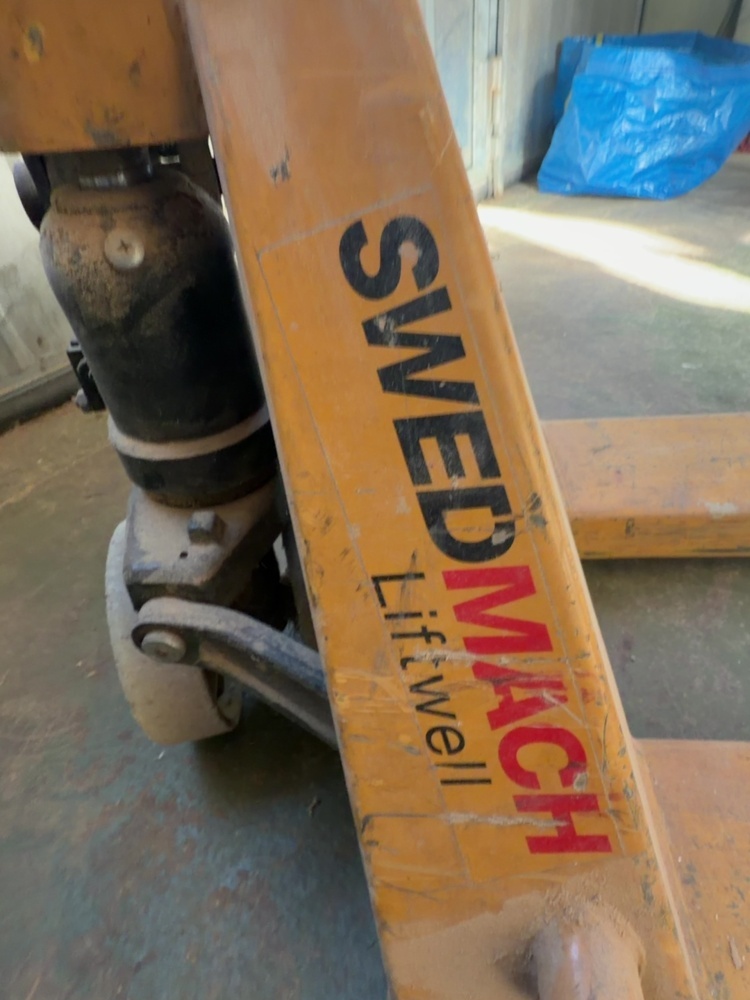 1574804-2 Pallyftare Swedmach LW22 – 2200 kg