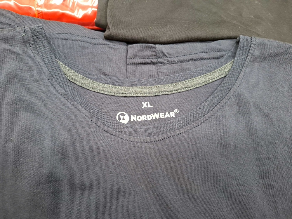 1595638-2 Clothing lot - NordWear and Lyngsøe, size XL