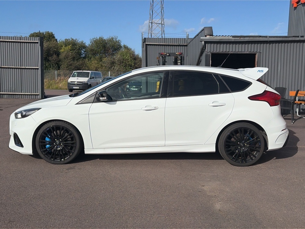 1576444-2 Ford Focus RS Manual, 350hp -2017