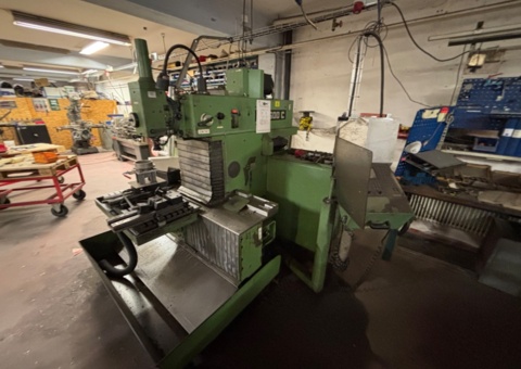 Milling machine – MAHO 600 C