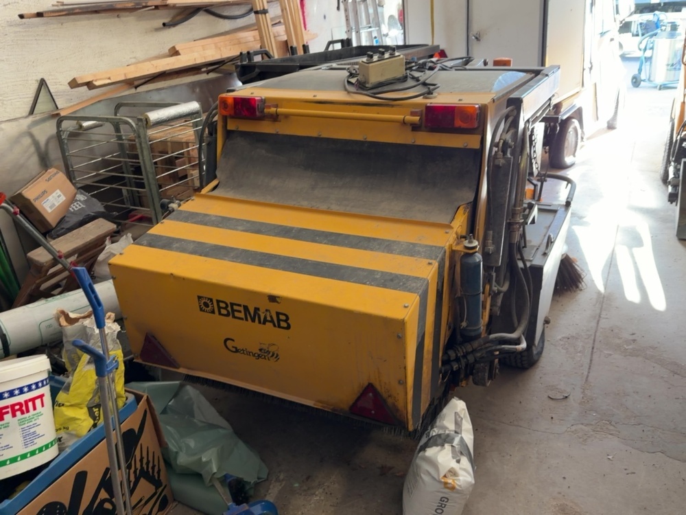 1583643-1 Sweeping and sand collection machine - BEMAB Getingen G1 -1996