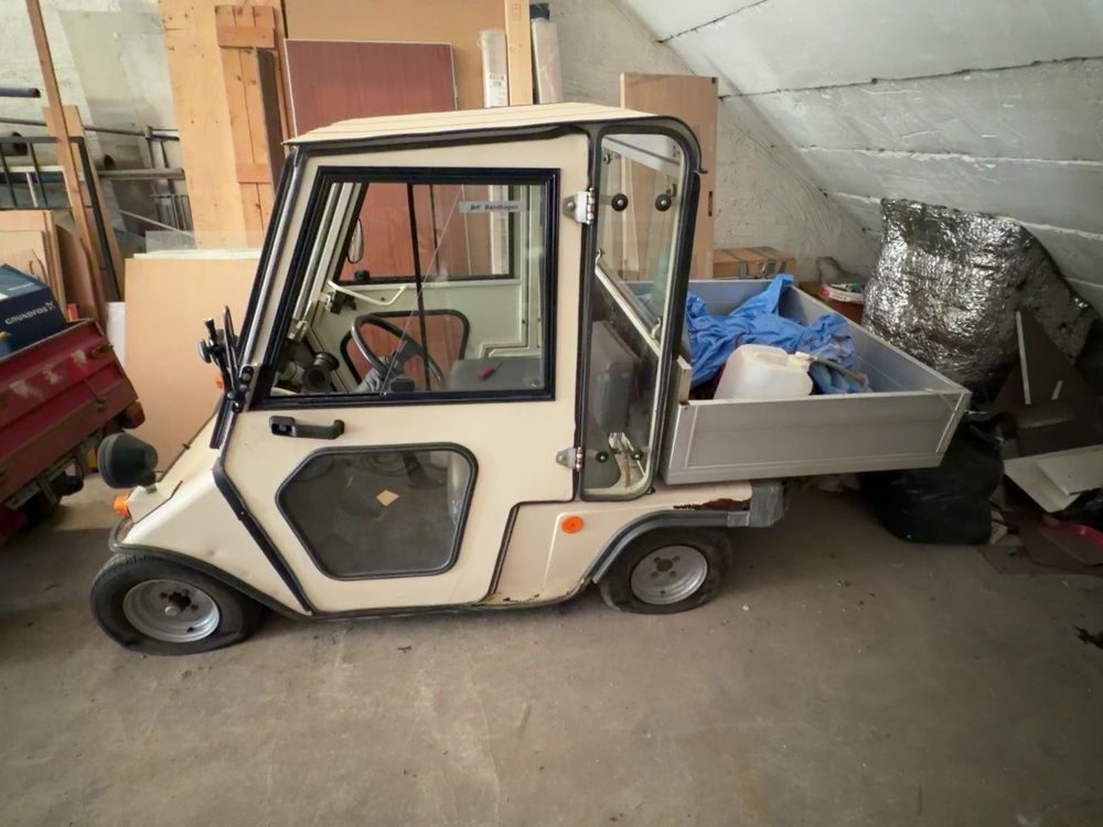 1583644-2 Eldriven arbetsbil med laddare - Melex 252 48V -2002 (Reparationsobjekt)