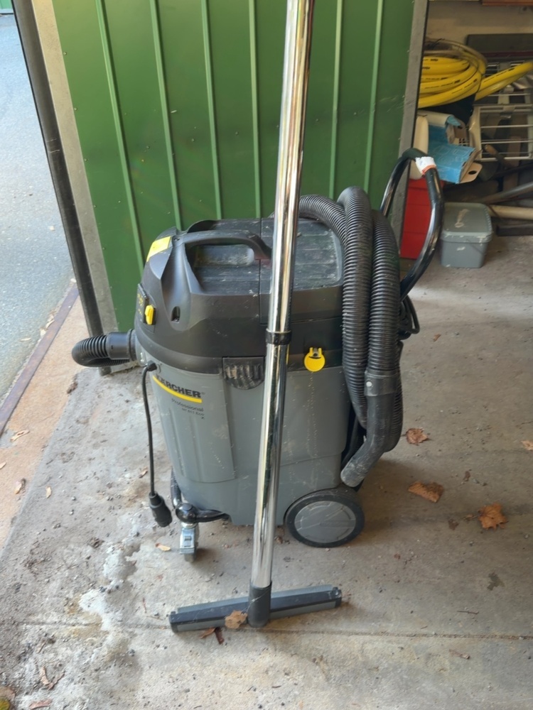 1583650-2 Wet and dry vacuum cleaner - Kärcher Professional NT 611 Eco K