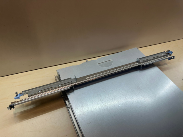1595884-8 Server Dell PowerEdge R200