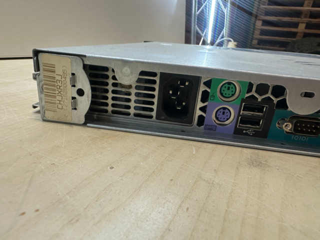 1595884-5 Server Dell PowerEdge R200