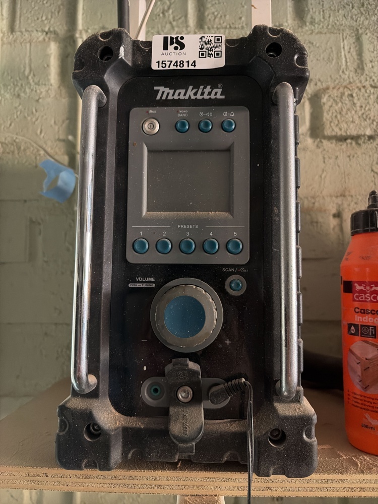 1574814-2 Arbetsradio - Makita BMR100 med extern högtalarlåda
