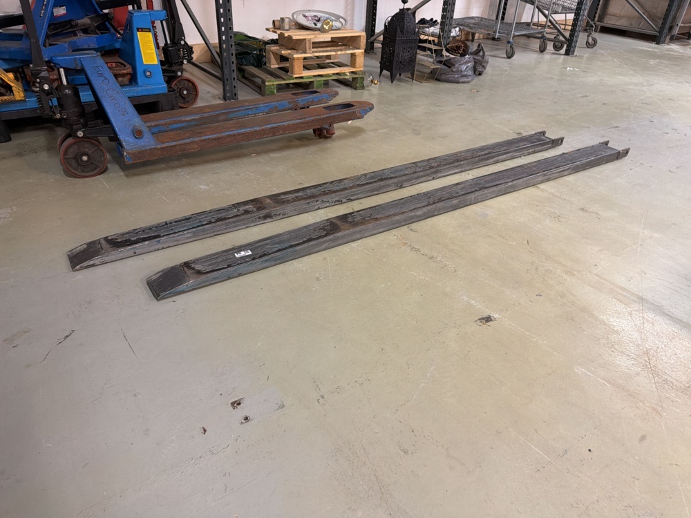 1566362-2 Långgafflar – 1 par, 240 cm