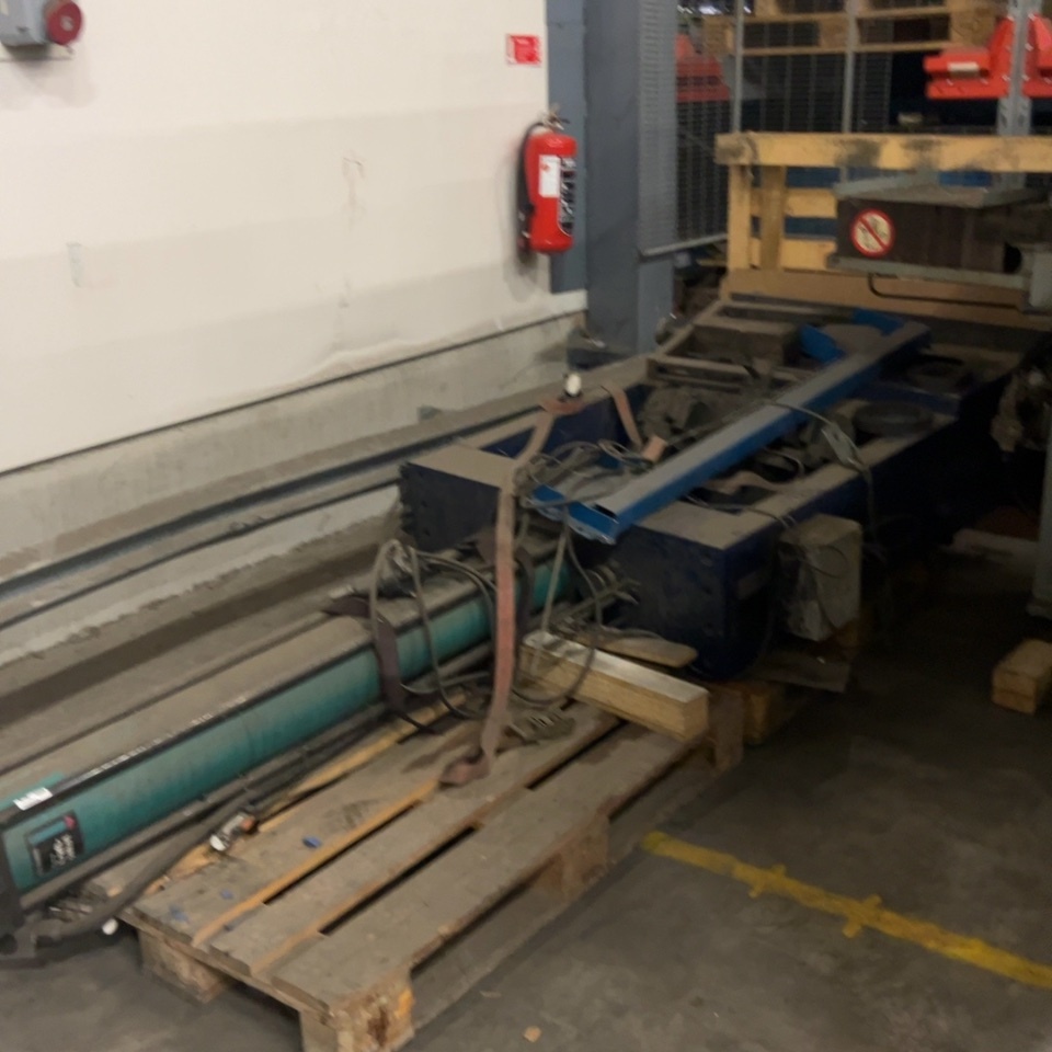 1540056-2 Pneumatic pressure boosting equipment - TOX AB MAS 30 -2006