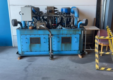 Hydraulic pump unit with tank - 45 kW / 1,600 liters