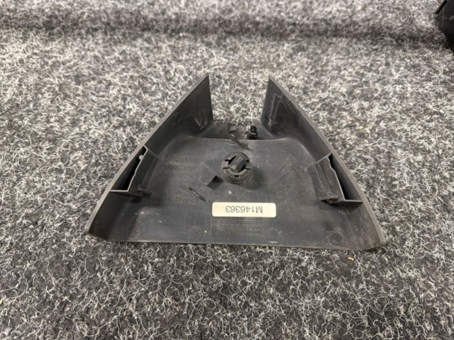 1595974-7 2 st Takräcken
