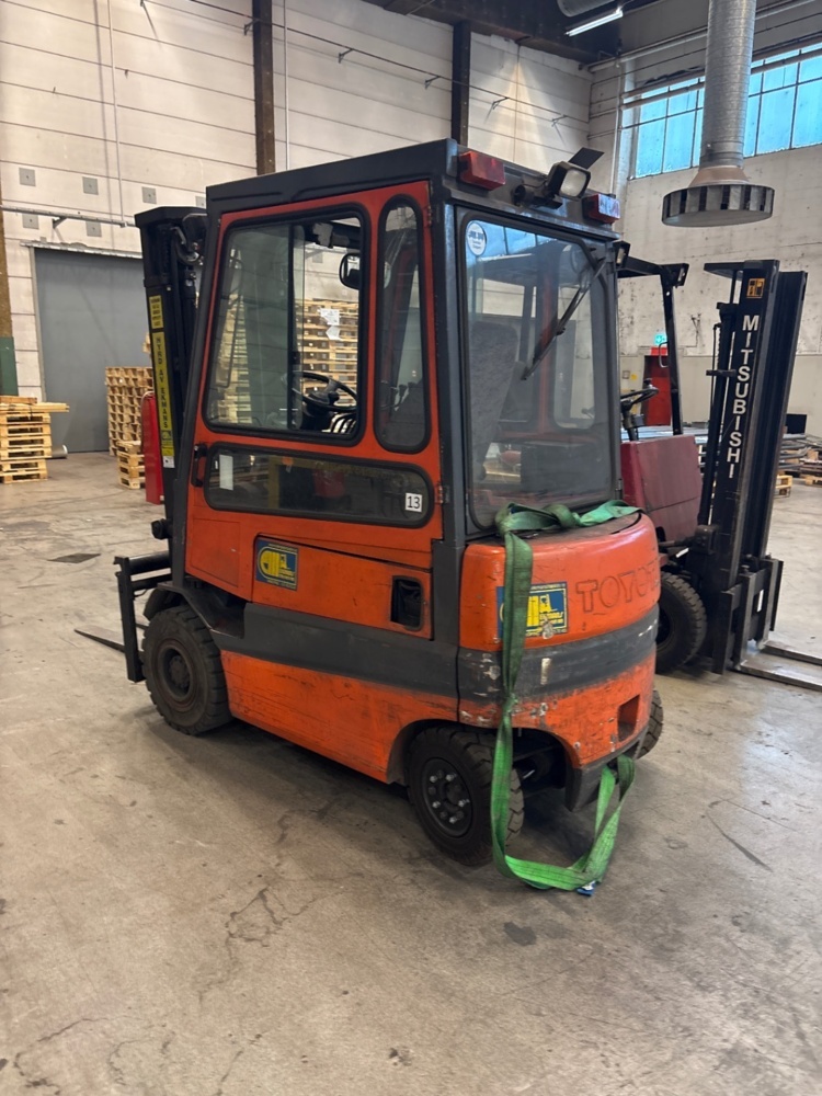 1536011-2 Gaffeltruck - Toyota FBMF25 -2001
