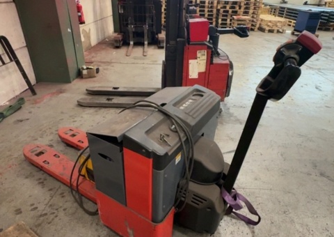 Elektrisk pallyftare med tillbehör- Swedmach RWT2000