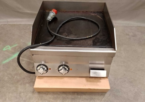 Electric griddle - smooth cooking plate and dual temperature controls