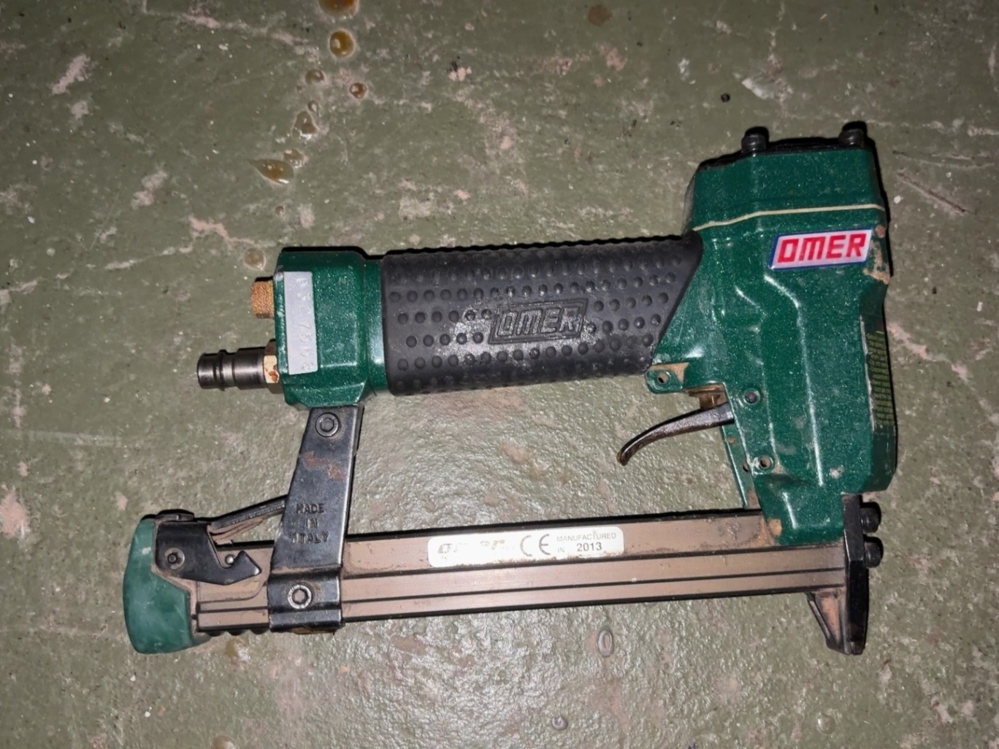 1574844-2 Klammerpistoler 4 st - OMER och Biltema
