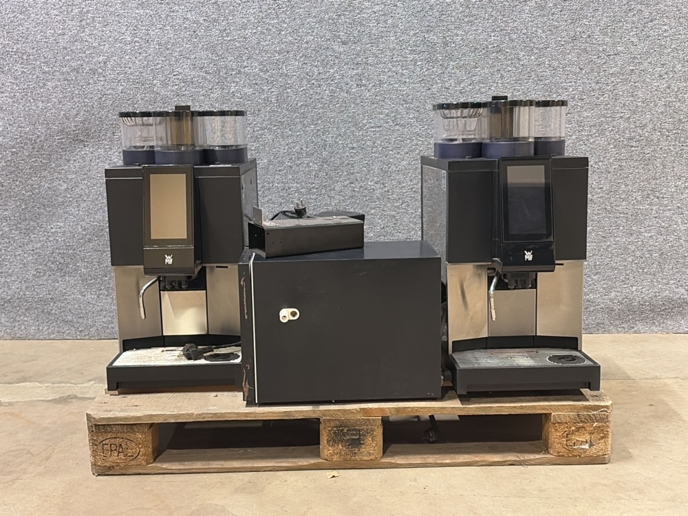 1576446-1 Kaffemaskiner med mjölkkyl - WMF 03.1350 med Vitrifrigo FG101