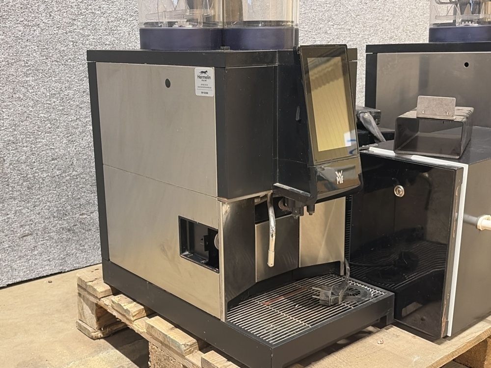 1576446-2 Kaffemaskiner med mjölkkyl - WMF 03.1350 med Vitrifrigo FG101