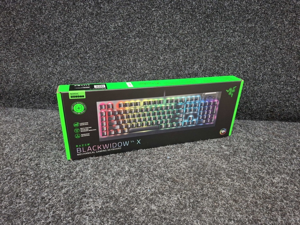 1579201-2 Gamingtangentbord Razer Blackwidow V4 X Green Switch (svart)
