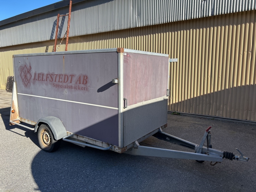 1574843-1 Trailer - Thule, -1996