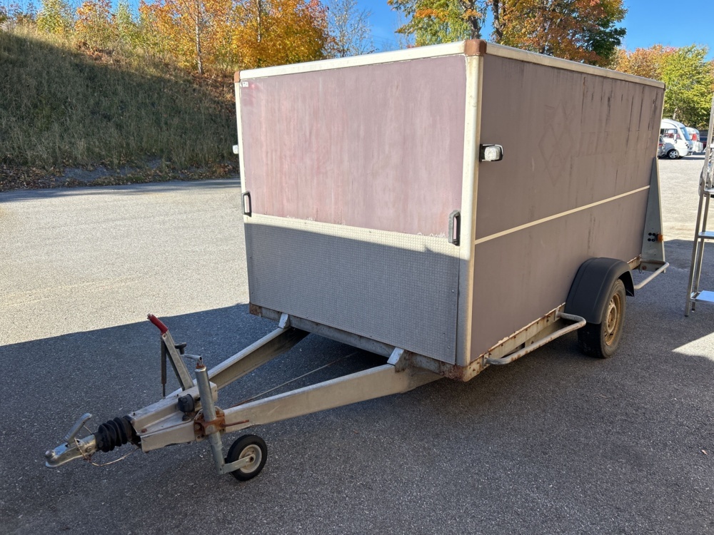 1574843-2 Trailer - Thule, -1996