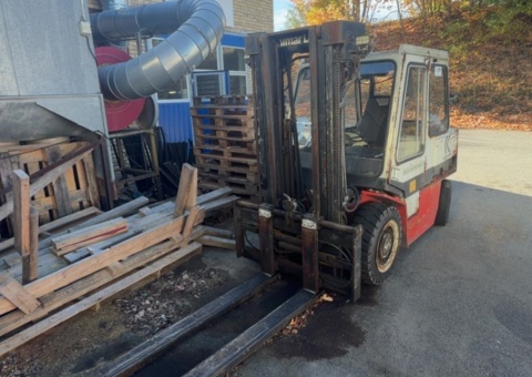 Motviktstruck med laddare - Kalmar LMV EL3-500 LB2 (Reparationsobjekt)