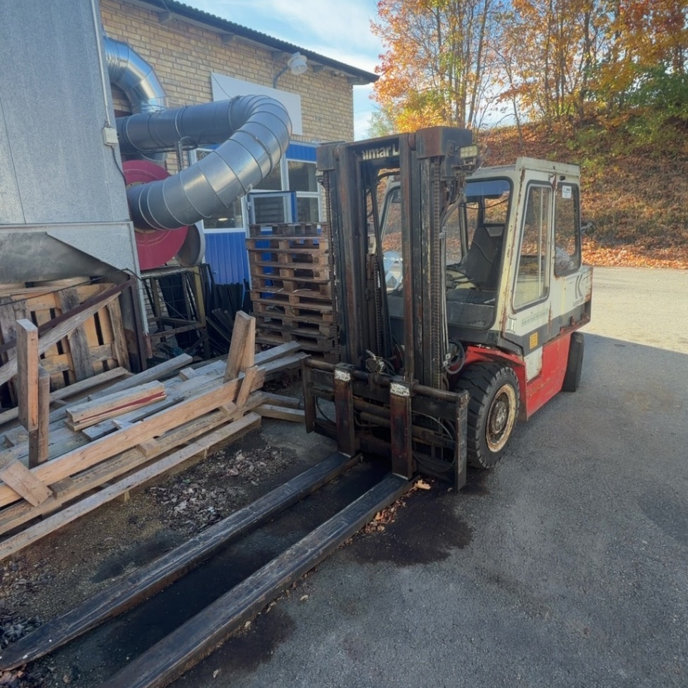 1574841-1 Motviktstruck med laddare - Kalmar LMV EL3-500 LB2 (Reparationsobjekt)