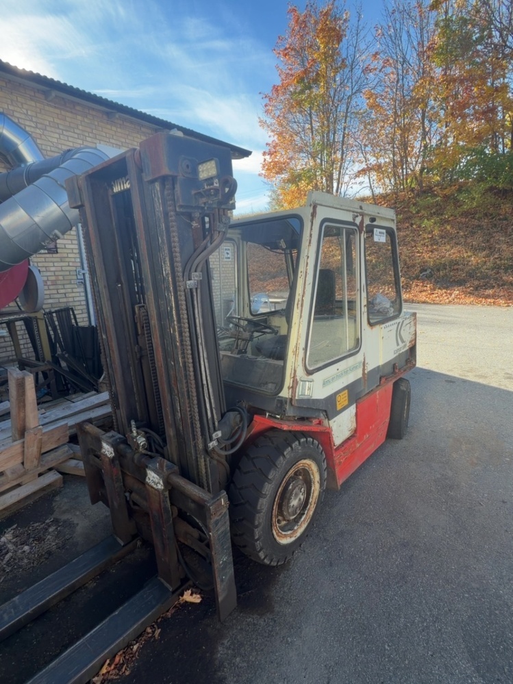 1574841-2 Motviktstruck med laddare - Kalmar LMV EL3-500 LB2 (Reparationsobjekt)