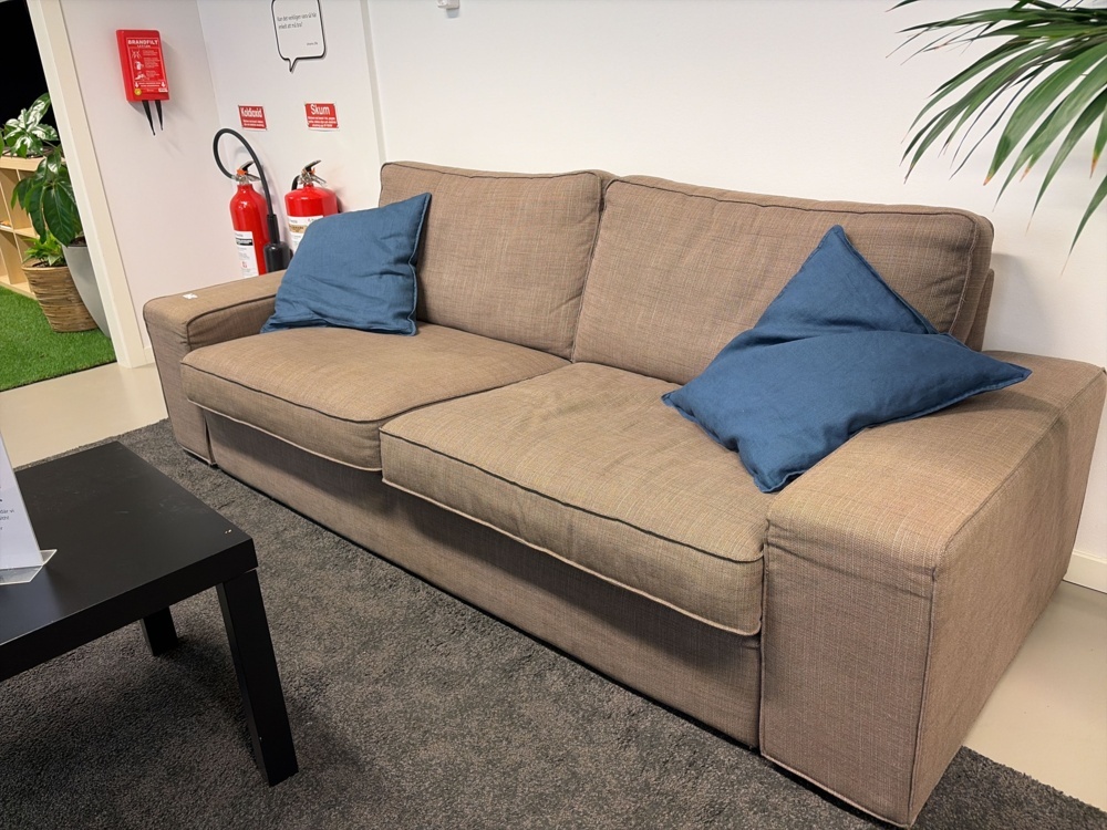 1576448-2 Beige sofas 2 pcs