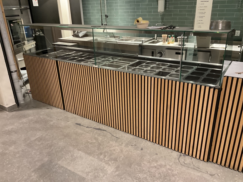 1473779-1 Större salladsbar med kyllådor - 2022
