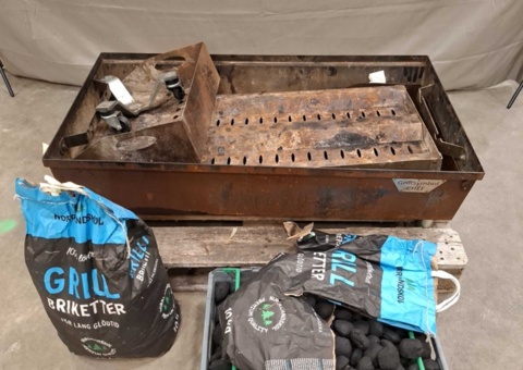 Charcoal barbecue - GrillSymbol CHEF, with charcoal briquettes