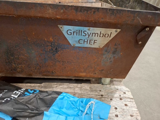 1596039-7 Kolgrill - GrillSymbol CHEF, med grillbriketter