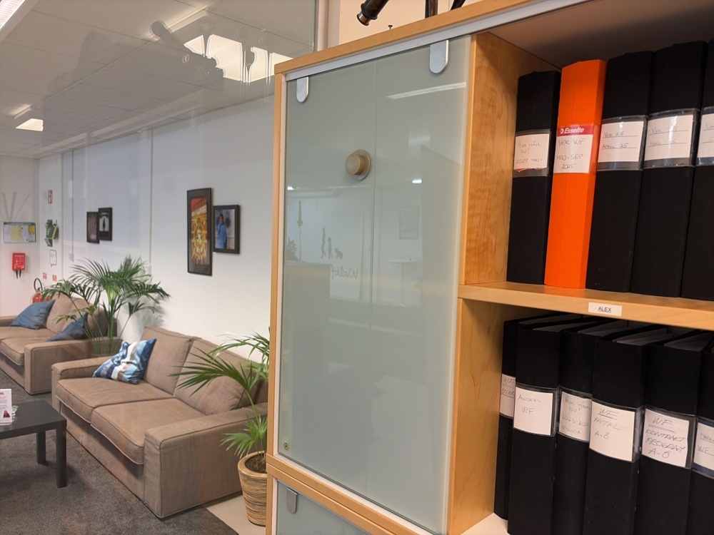 1576455-2 Stackable shelves and cabinets with sliding doors