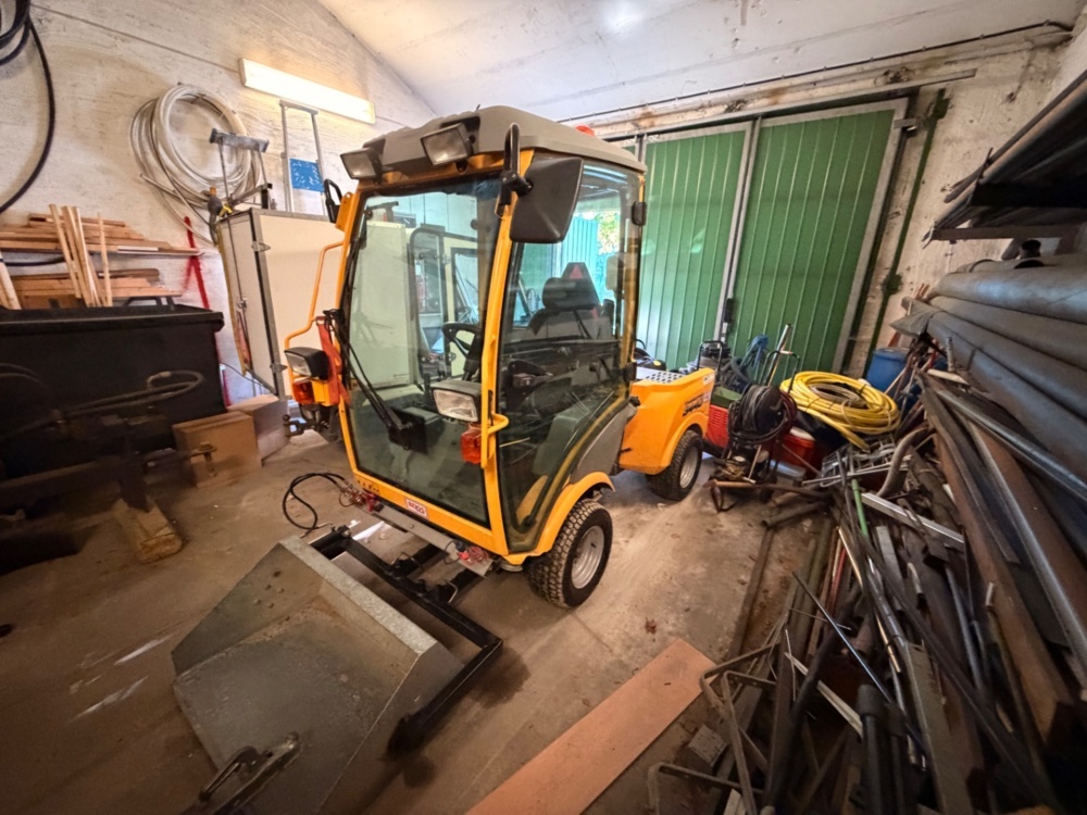 1583642-2 Tool carrier with trailer and front bucket - Belos Trans Pro 3440 T901 -2011 Only 1597 hrs.