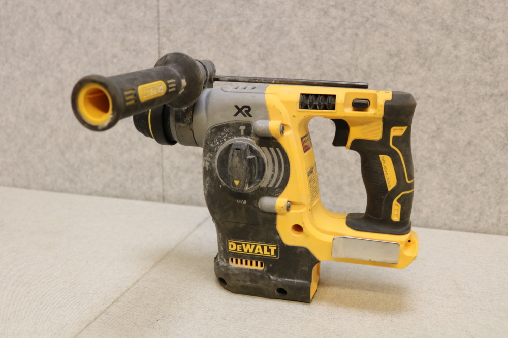 1515259-3 DeWalt package