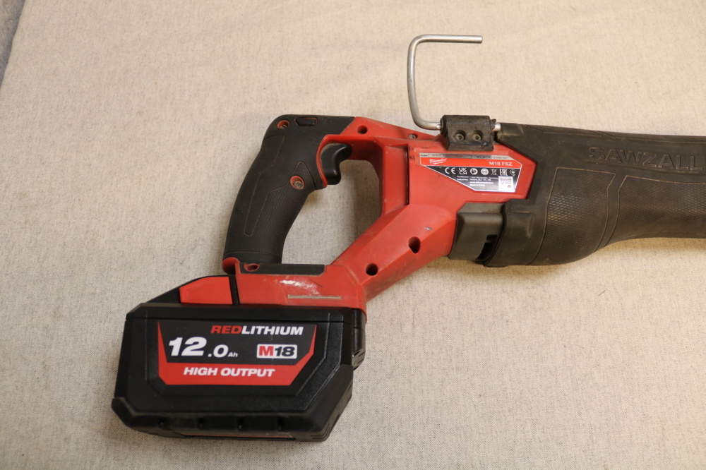 1515261-3 Milwaukee Package